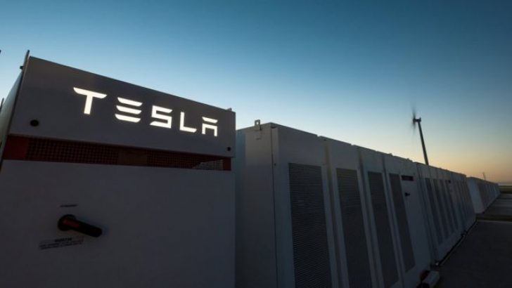 Tesla Mega Bataryası Elektrik Kesintisinde Anında Devreye Girdi